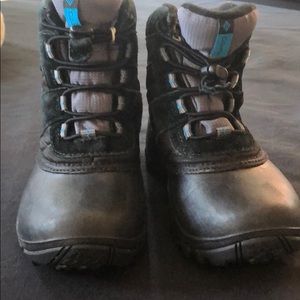 Waterproof and lightweight perfect snow boot